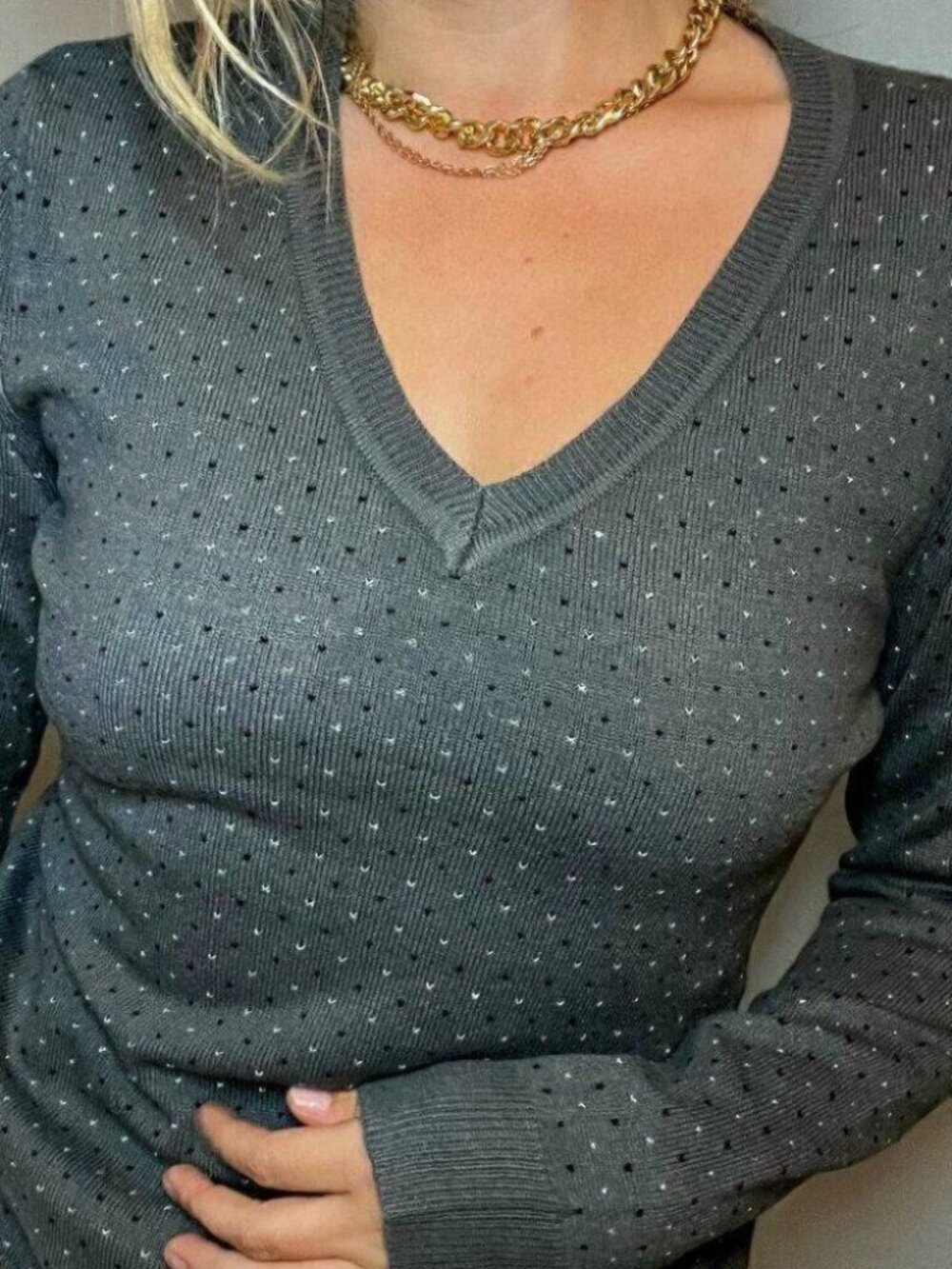 Basic Edition Gray V-Neck Long Sleeve Sweater